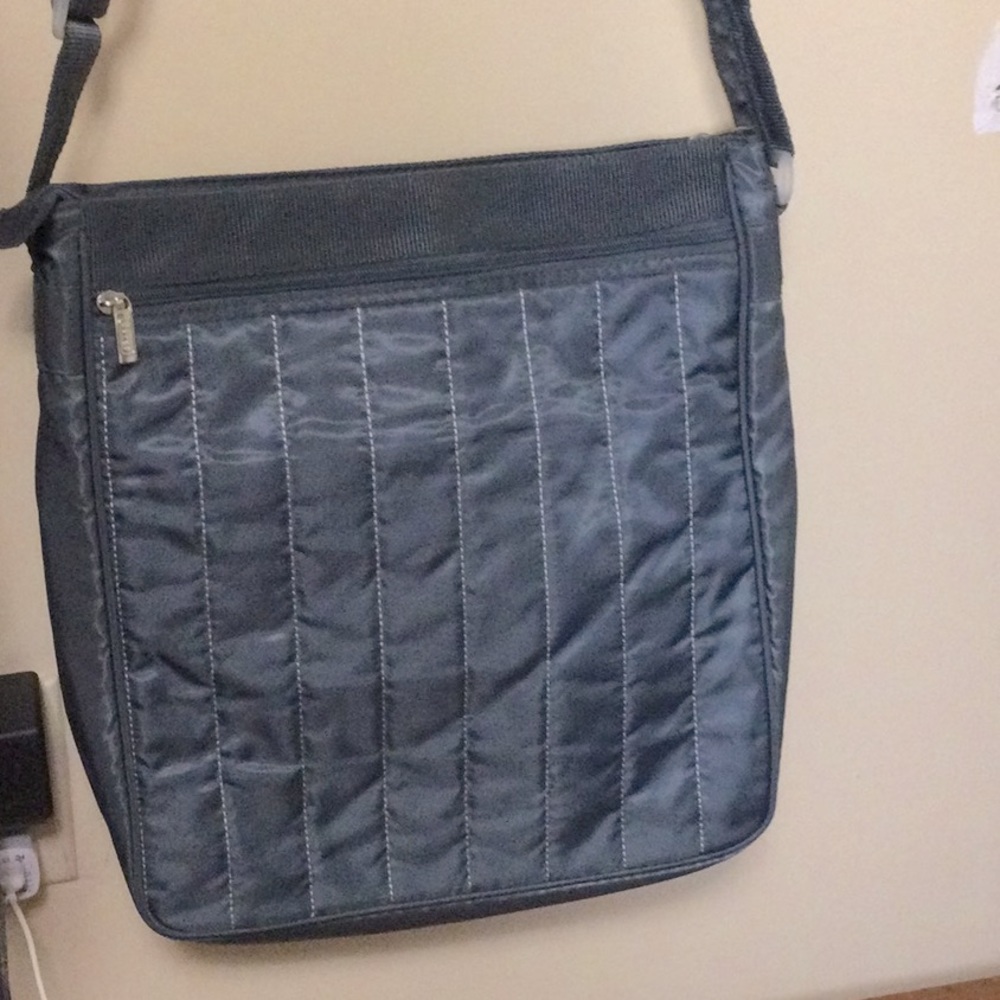 Lugs travel bag
